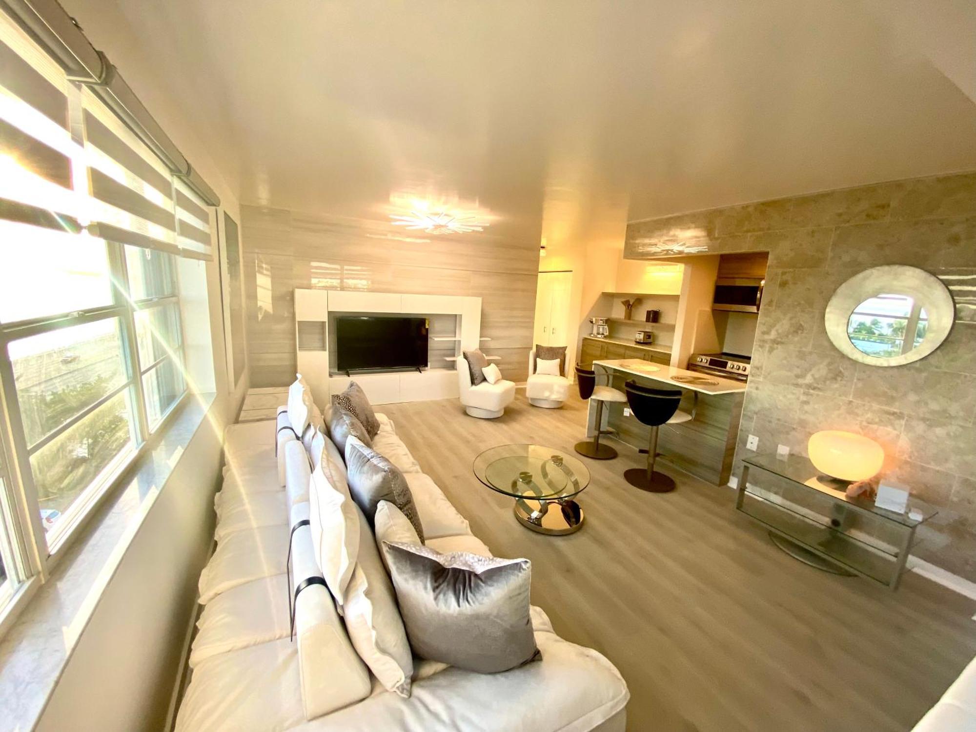 Panoramic Luxurious Waterfront One Bedroom Apartment With Miami Skyline View Free Parking 5Min Drive To מיאמי ביץ' מראה חיצוני תמונה